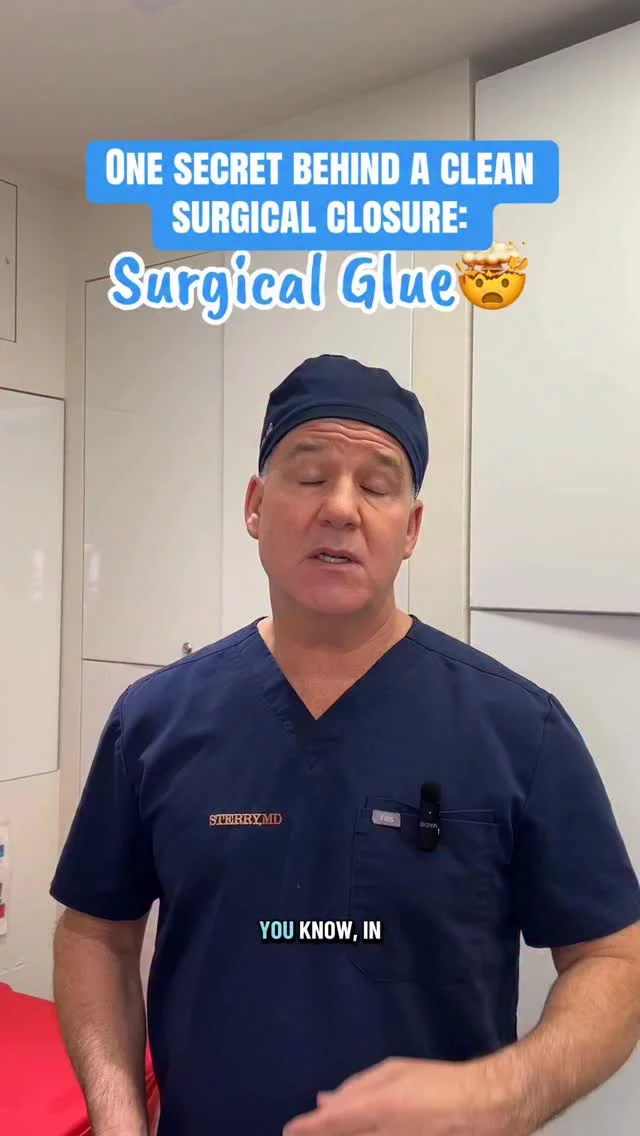 Surgical glue helps seal the incision, protect it while it heals, and support a clean, smooth closure. A small step that makes a big difference in recovery! ✨
#drsterry #nycplasticsurgeon #surgicalglue